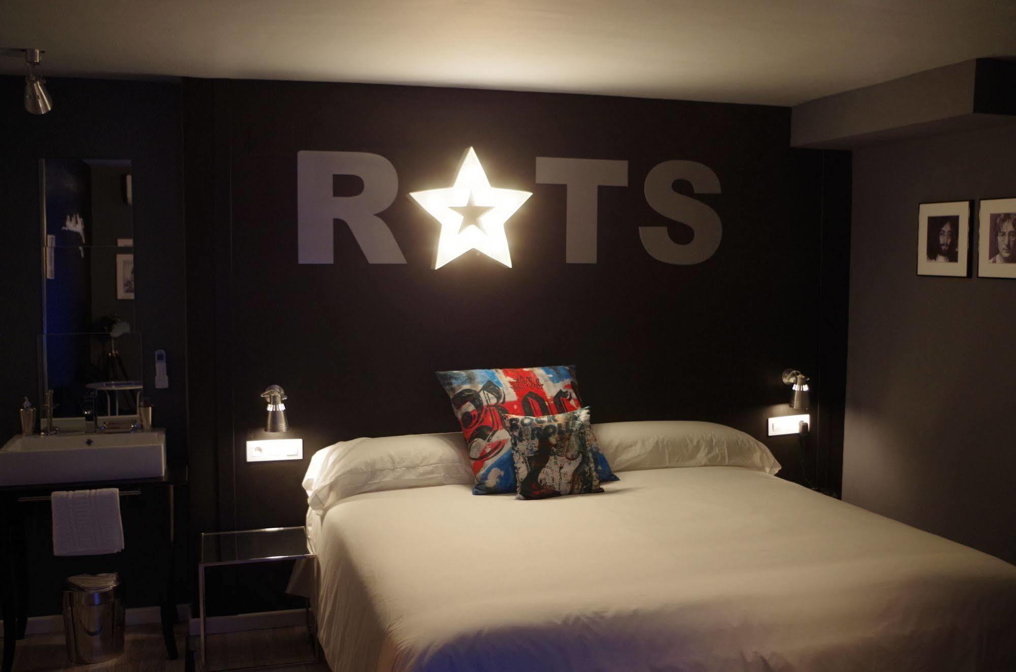 Hotel Apartamentos Rock Star Taboadela Esterno foto